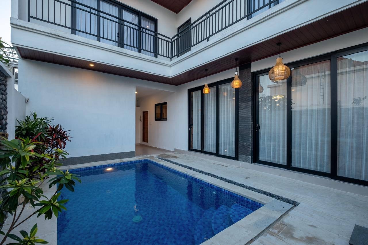 Fully Furnished 2-Bedroom Villa for Rent in Tumbak Bayuh