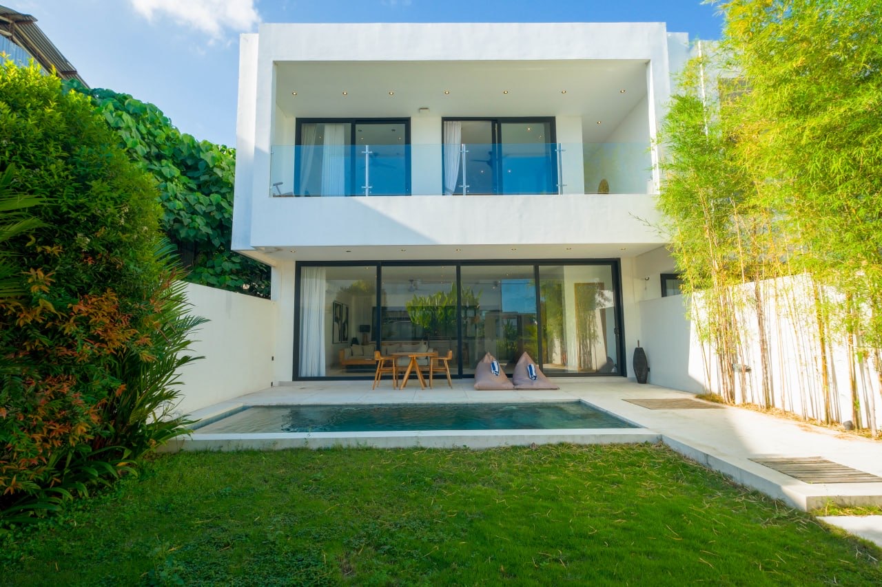 Semi-Luxury 2-Bedroom Villa for Rent in Tumbak Bayuh
