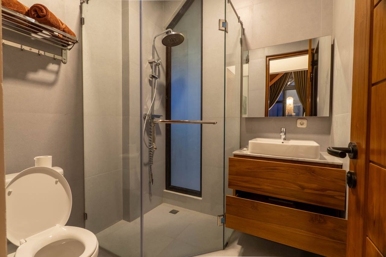 Serenity Twin — 3 Bedroom Villa for Rent in Babakan