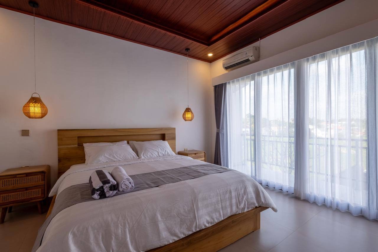 Fully Furnished 2-Bedroom Villa for Rent in Tumbak Bayuh