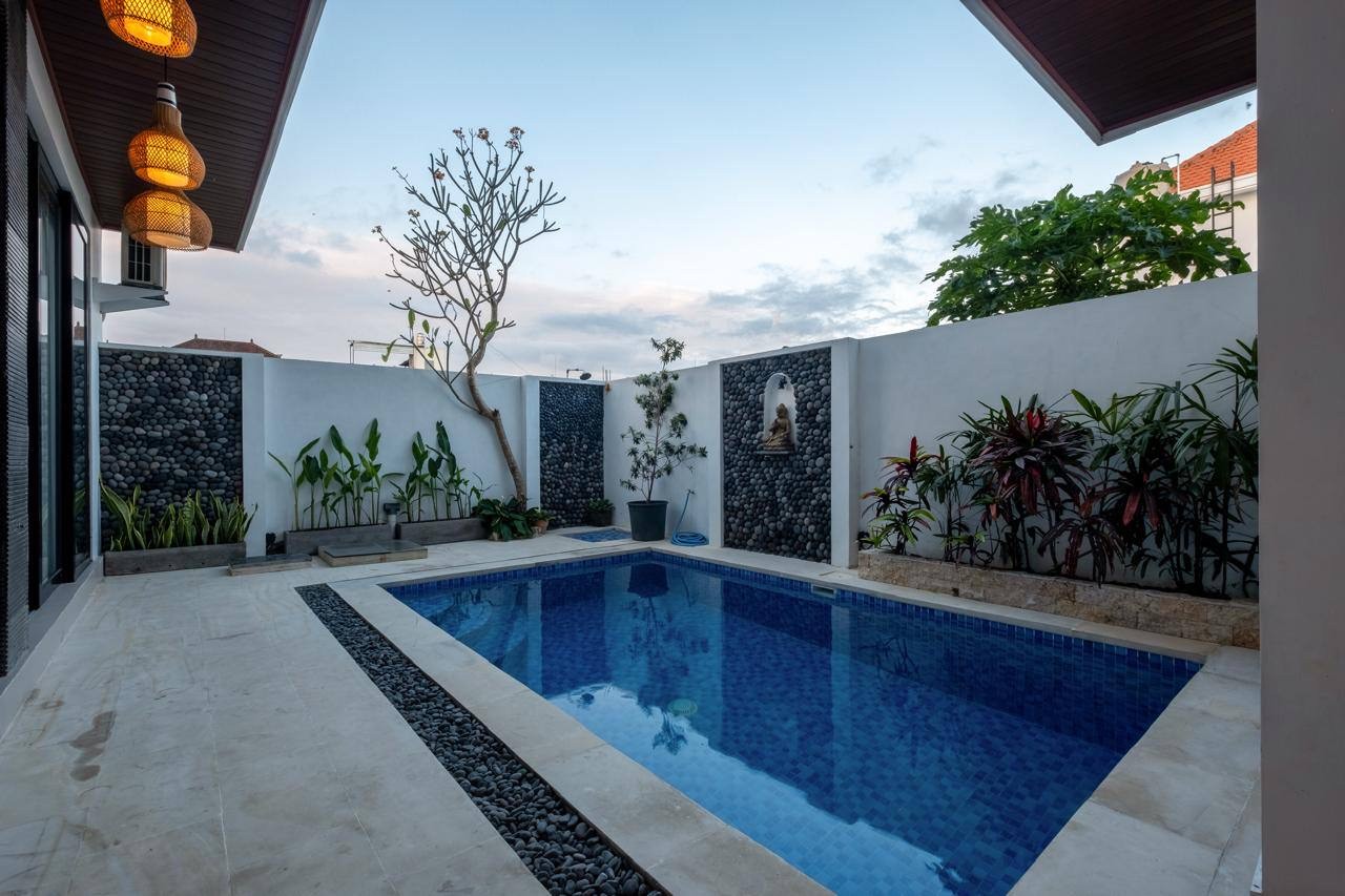 Fully Furnished 2-Bedroom Villa for Rent in Tumbak Bayuh