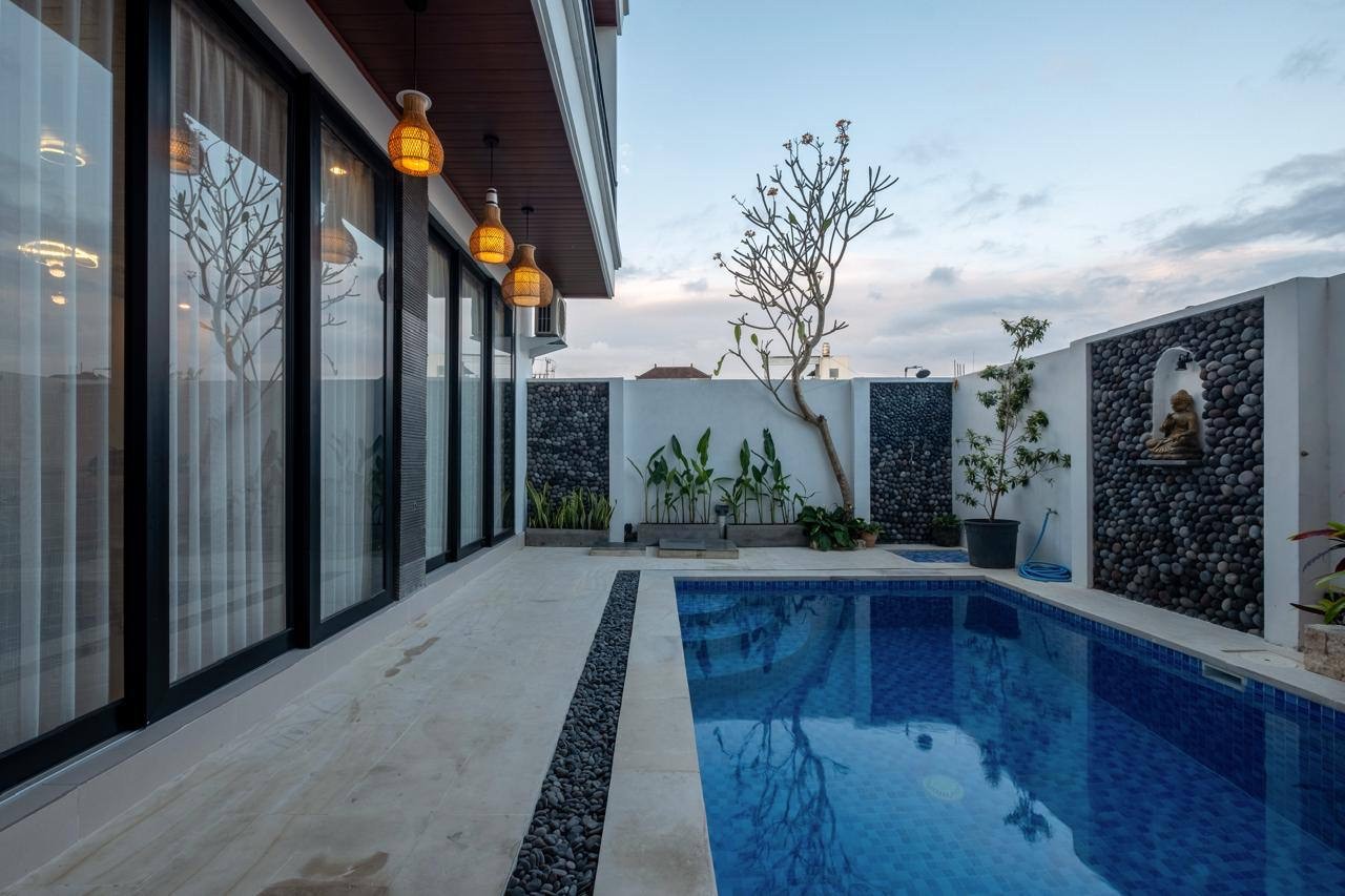 Fully Furnished 2-Bedroom Villa for Rent in Tumbak Bayuh