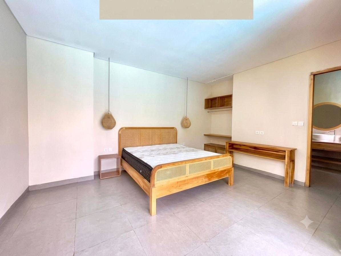 Fully Furnished 3-Bedroom Villa with Large Garden for Rent Near Seseh Beach