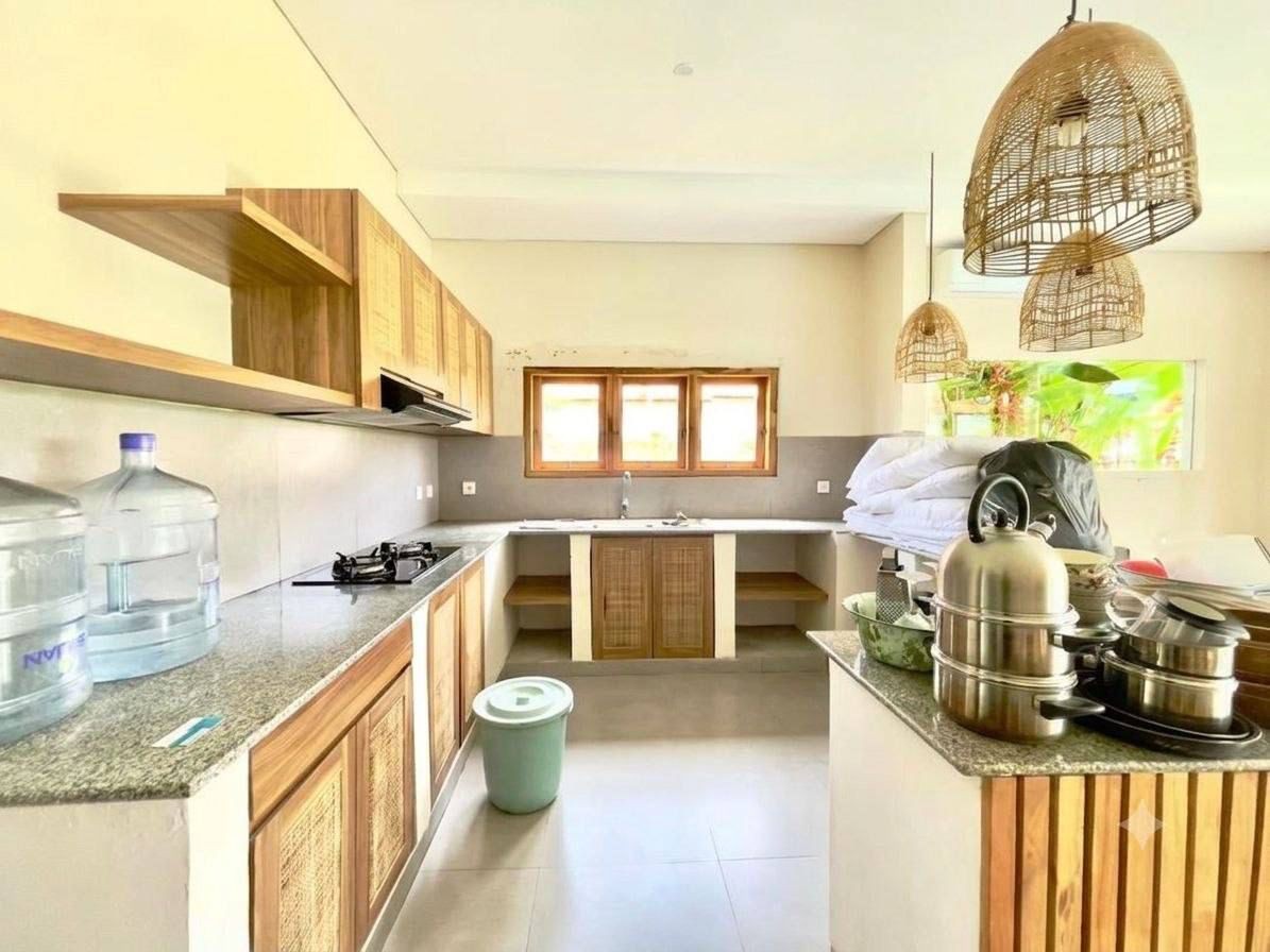 Fully Furnished 3-Bedroom Villa with Large Garden for Rent Near Seseh Beach