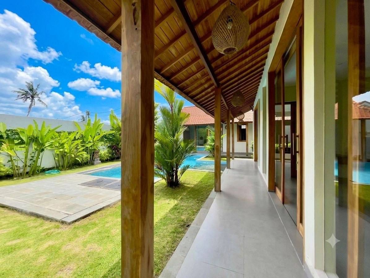 Fully Furnished 3-Bedroom Villa with Large Garden for Rent Near Seseh Beach