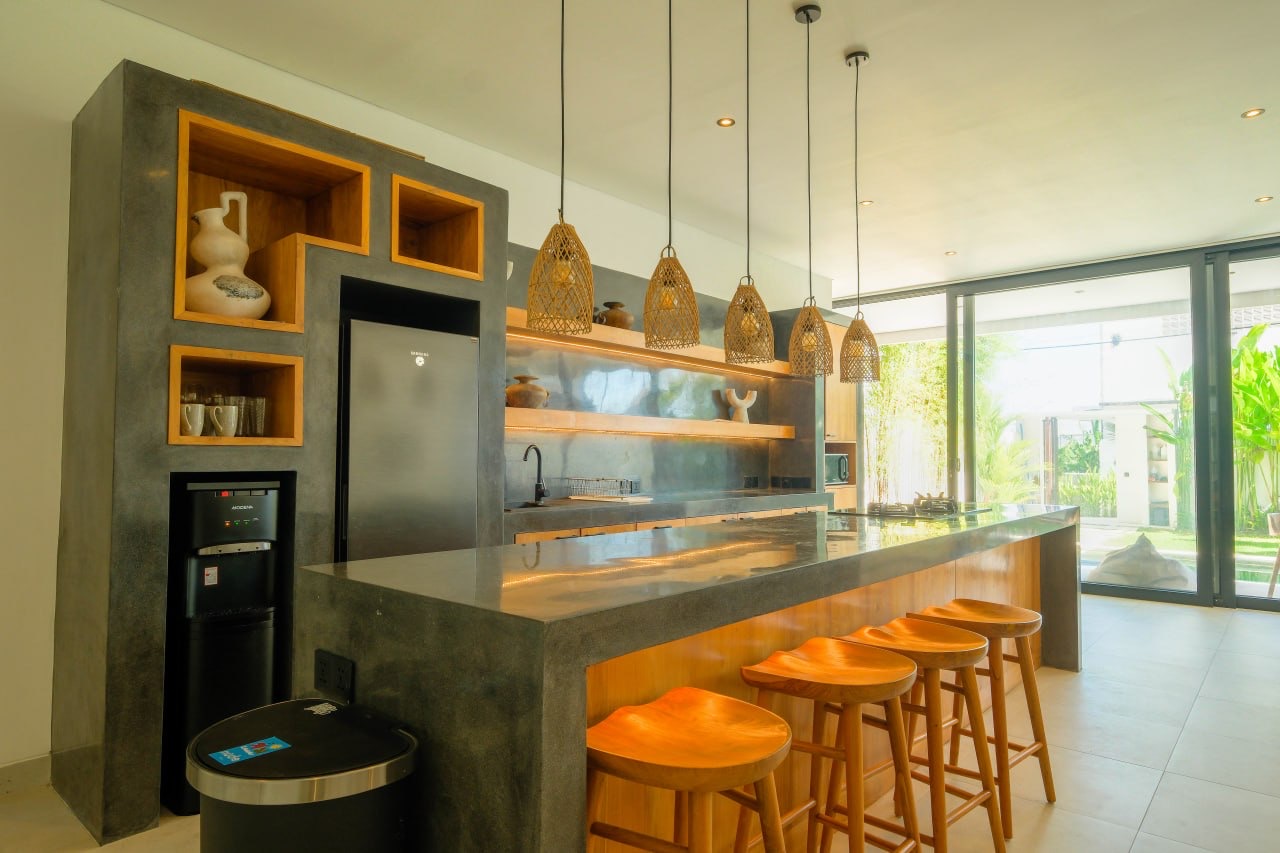 Semi-Luxury 2-Bedroom Villa for Rent in Tumbak Bayuh