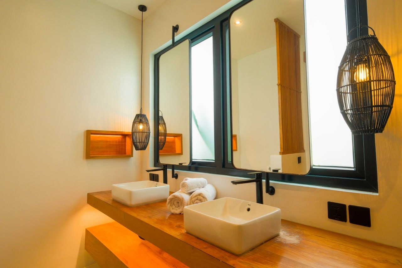 Semi-Luxury 2-Bedroom Villa for Rent in Tumbak Bayuh