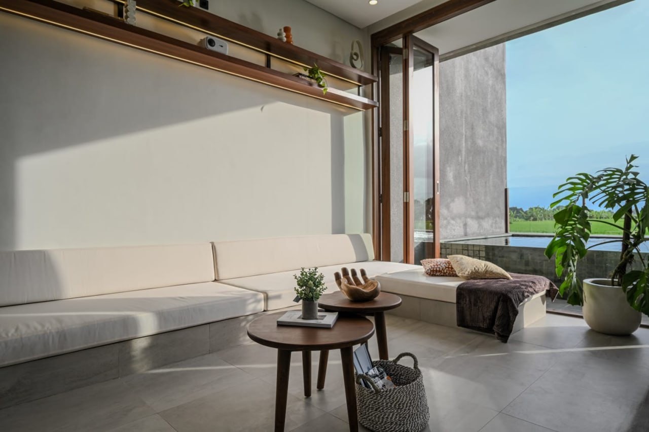 2-Bedroom Villa with Paddy Field Views for Rent in Kedungu