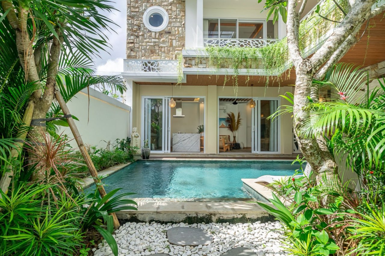 3-Bedroom Villa with Rice Field & Ocean Views for Rent in Tumbak Bayuh