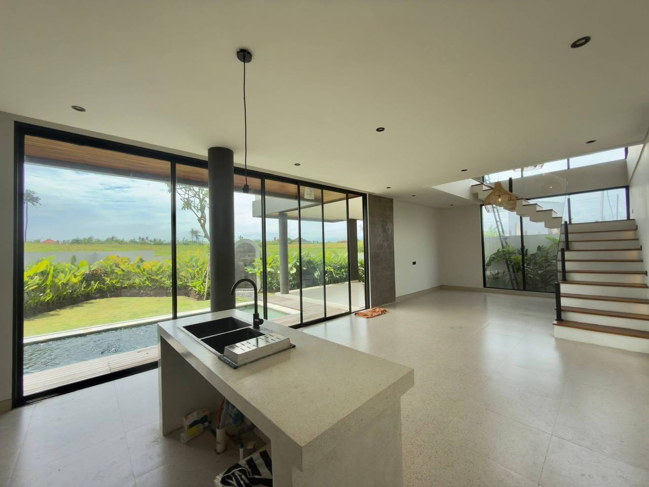 Brand-New Black Tropical Villa with Rice Terrace Views in Pererenan–Munggu
