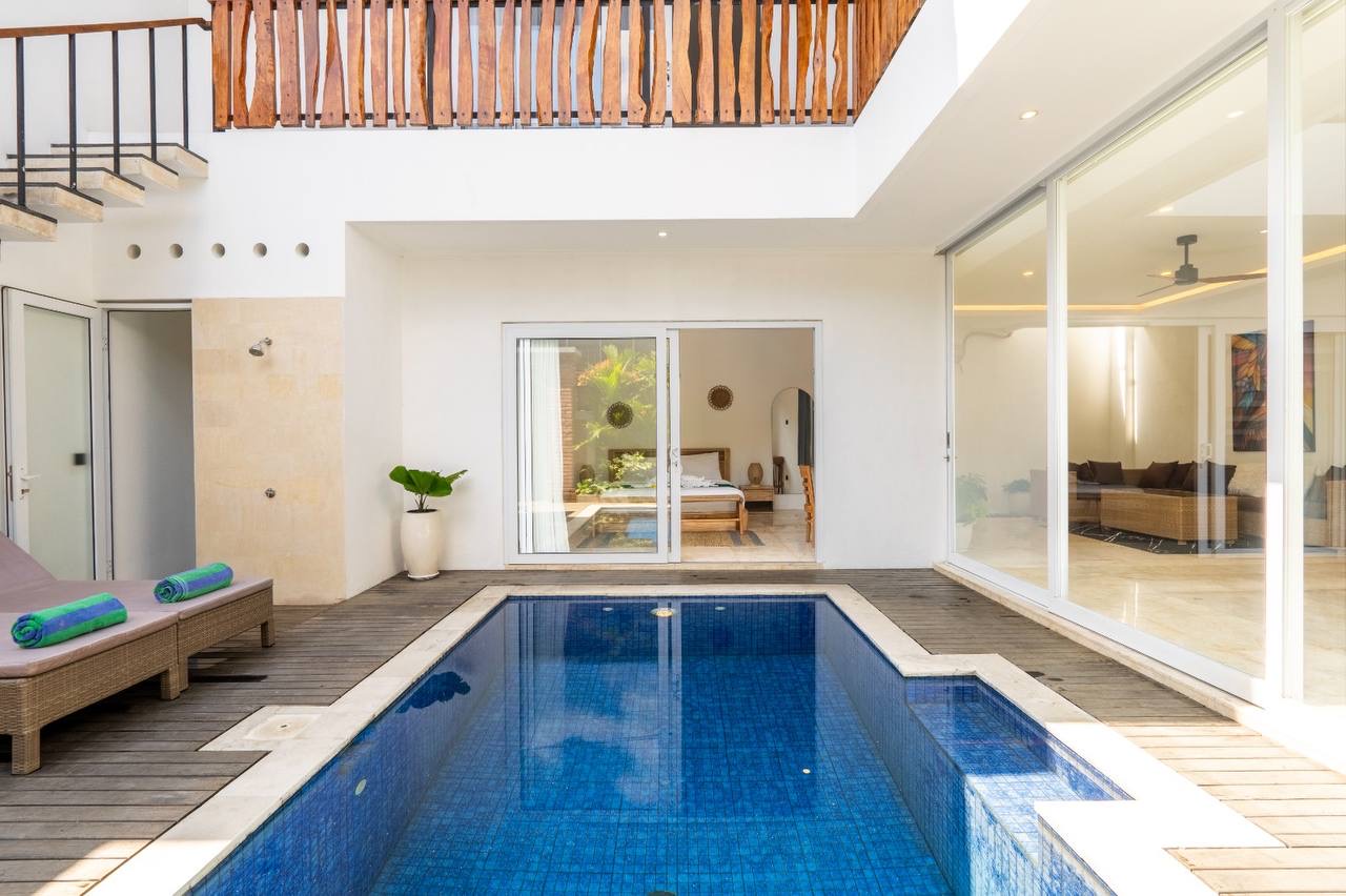 3-Bedroom Fully Furnished Villa with Private Pool for Rent in Tumbak Bayuh