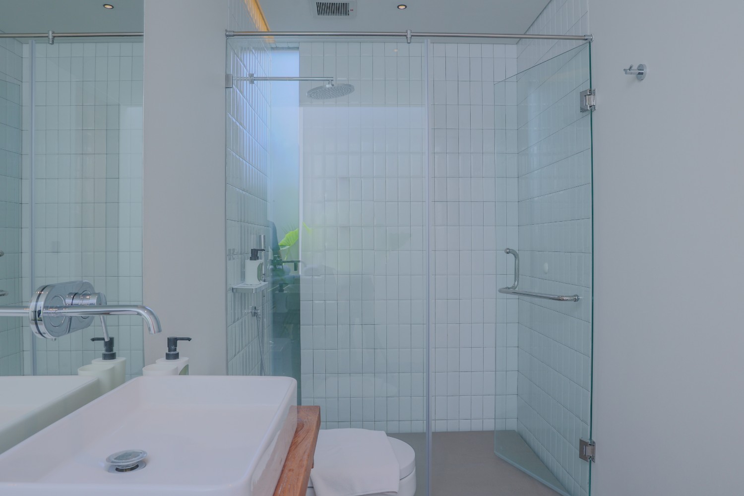 Domisili Villa — 3 Bedroom Villa for Rent in Kayutulang