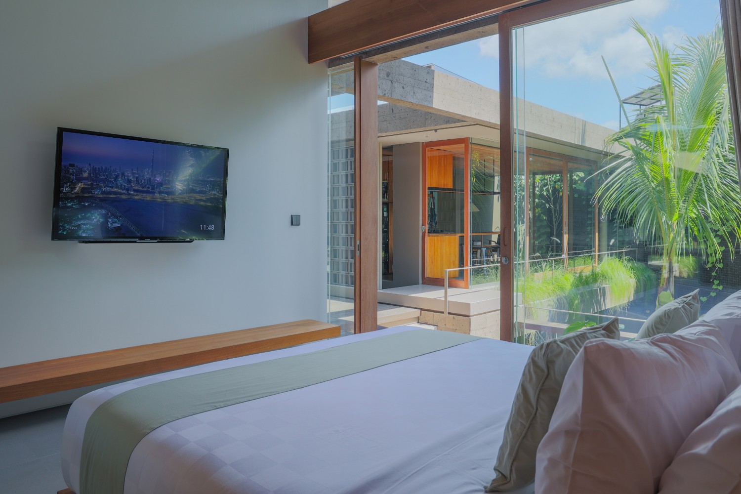 Domisili Villa — 3 Bedroom Villa for Rent in Kayutulang