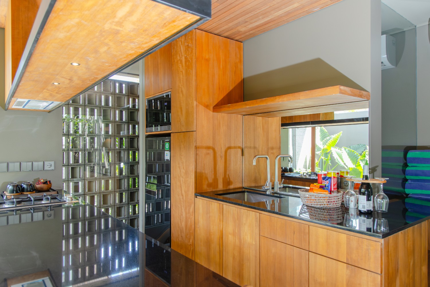 Domisili Villa — 3 Bedroom Villa for Rent in Kayutulang